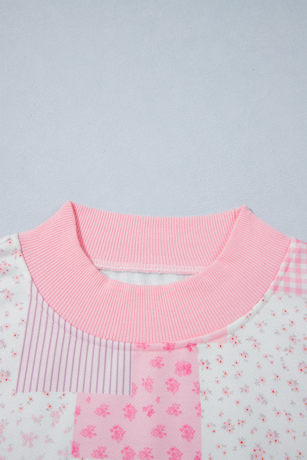Light Pink Patchwork Floral Print Drop Shoulder Baggy Pullover Drawstring Shorts Set
