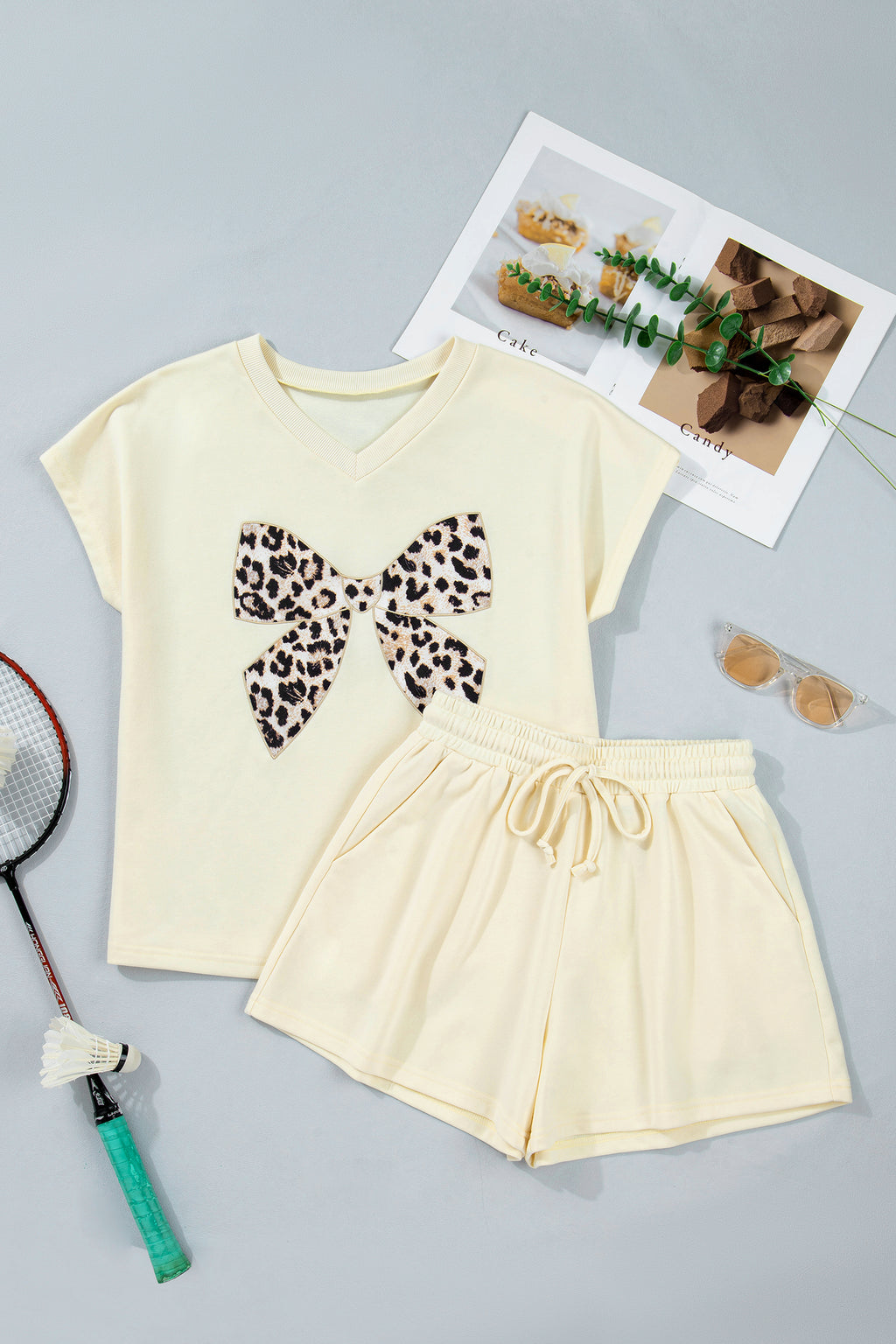 Black Contrast Leopard Bow Patched V Neck Loose Tee Drawstring Shorts 2pcs Outfit